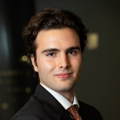 Vartan headshot